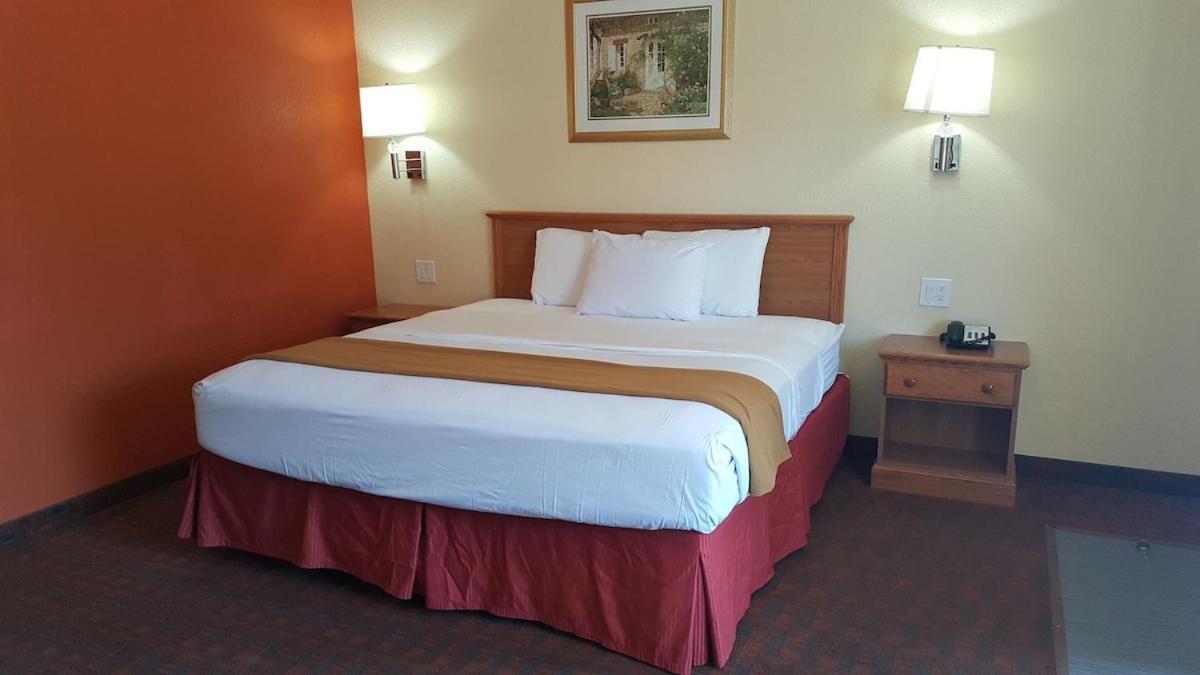 Stadium Motel - Lubbock Medical Center ภายนอก รูปภาพ